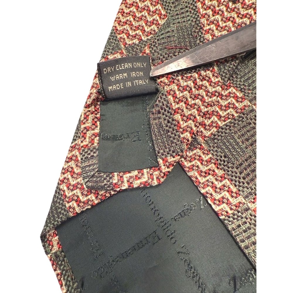 Ermenegildo Zegna 100% Silk Tie Green Red Diamond Motif Italian Business Holiday - Picture 4 of 4